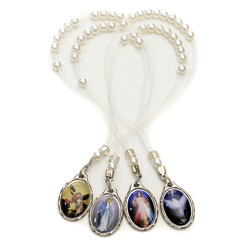 Wisiorek do telefonu komórkowego z medalikiem 2