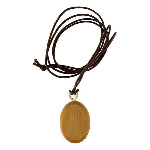 Medalla de madera de olivo ovalada La Milagrosa. 2