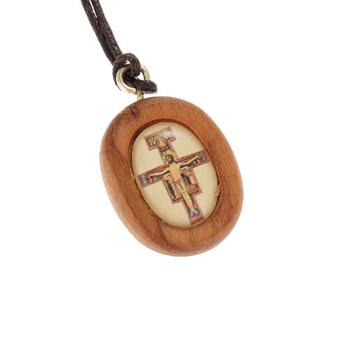 Medaille aus Olivenbaumholz mit Abbildung des Kreuzes von San Damiano 1