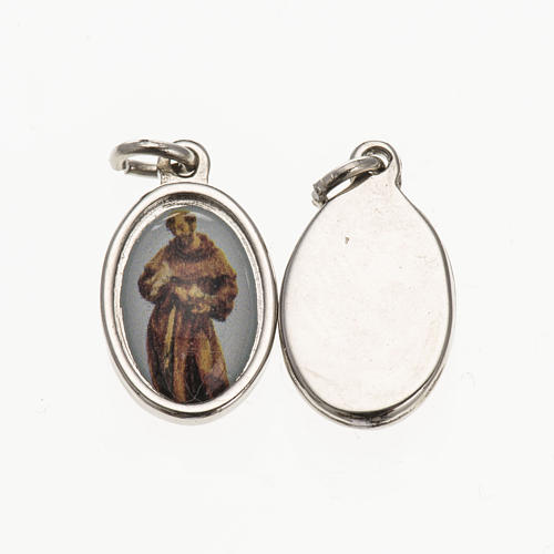 Medalik święty Franciszek z Asyżu metal posrebrzany żywica 1,5 X 1cm 1