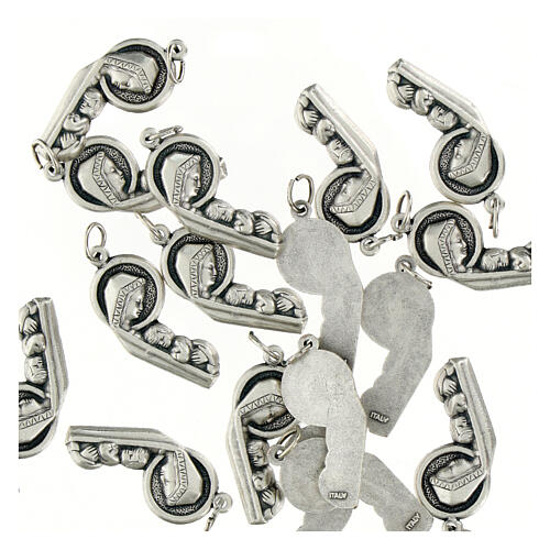 Medaglia Madonna bambino addormentato metallo 2