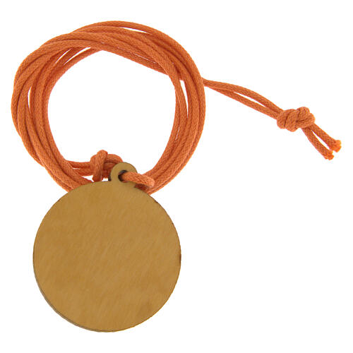 Collar Jubileo cuerda naranja y colgante madera olivo 3