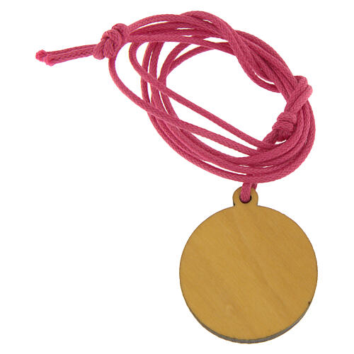 Collier Jubilé corde rose médaille pendentif bois olivier 3