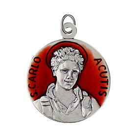 Médaille émaillée en rouge de Saint Carlo Acutis de 30 mm avec prière