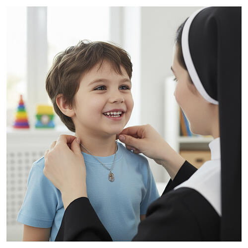 Medalik 25 mm z zamaku, srebrzony, Matka Boża z Karmelu i Najświętsze Serce 2