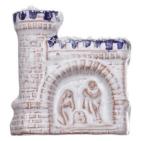 Magnet aus Terrakotta von Deruta in Form eines weißen Schlosses mit einem Flachrelief von Christi Geburt