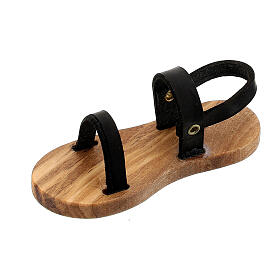 Olivewood sandal-shaped magnet 7x3 cm