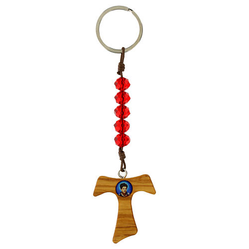 Key ring of Carlo Acutis, olivewood tau cross and red beads 1