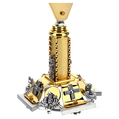 Ostensoir décoré avec vigne 7