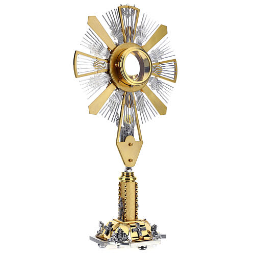 Ostensoir décoré avec vigne 10