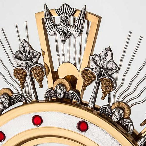 Monstrance for concelebration host grapes decoration 2