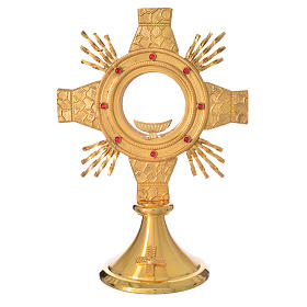 Monstrance for celebration host, with rays and cross