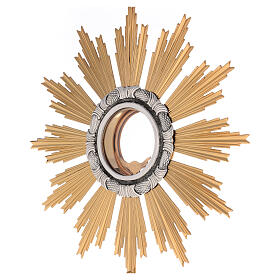 Monstrance in brass with chiselled decoration