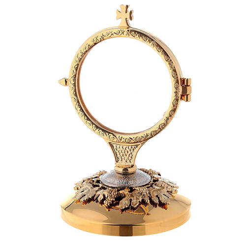 Golden monstrance with grapes and leaves decoration on the base, h. 15 cm 1