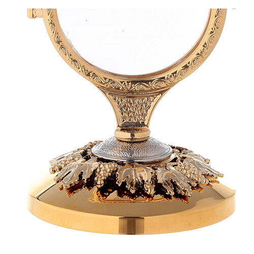 Golden monstrance with grapes and leaves decoration on the base, h. 15 cm 3