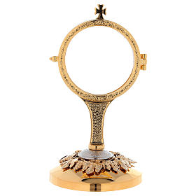 Golden monstrance with grapes and leaves decoration on the base, h. 18 cm