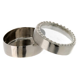 Wandreliquiar oval aus silberfarbenem Messing mit Perlendekor – Höhe 6 cm