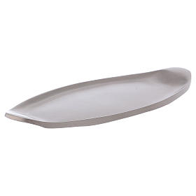 Oval candle holder plate with raised edges in matt silver-plated brass