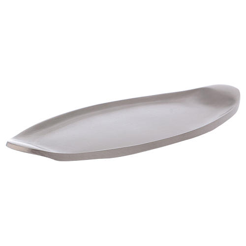 Oval candle holder plate with raised edges in matt silver-plated brass 2