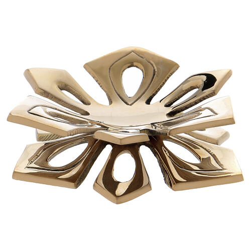Candle holder in gold-plated brass with petals 3