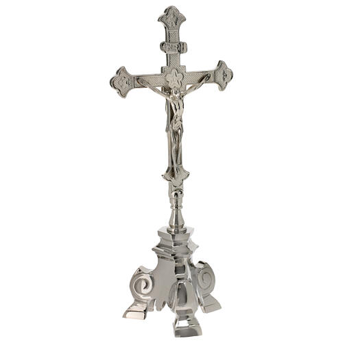 Crucifix d'autel en laiton argenté h 35 cm base trépied 7