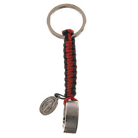 Key chain with ring featuring the Lord's prayer in Spanish, red cord