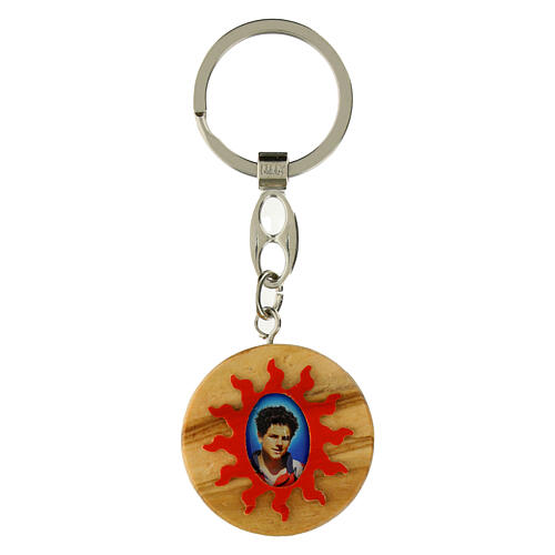 Key ring of Carlo Acutis, olivewood medal of 1.4 in, red rays 1