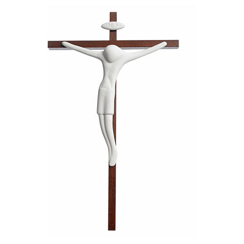 Crucifix Francesco Pinton porcelaine et bois 33 cm 1