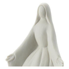 Virgen brazos abiertos 16 cm porcelana blanca