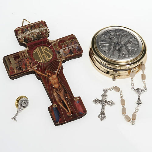 First Communion set with Cross, Rosary, brooch and Rosary box 1