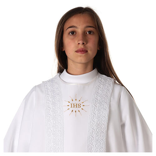 First Holy Communion alb for girl with macramé embroidery 2