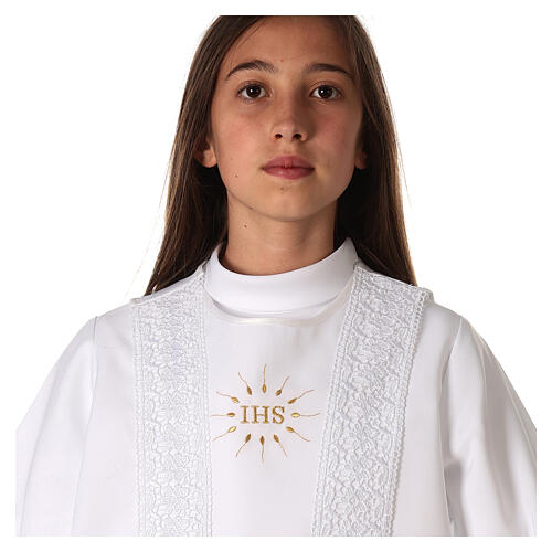 First Holy Communion alb for girl with macramé embroidery 6