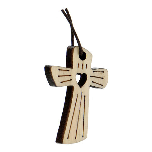 Holzkreuz für Erstkommunion durchbrochen gearbeitet, Motiv Herz 2