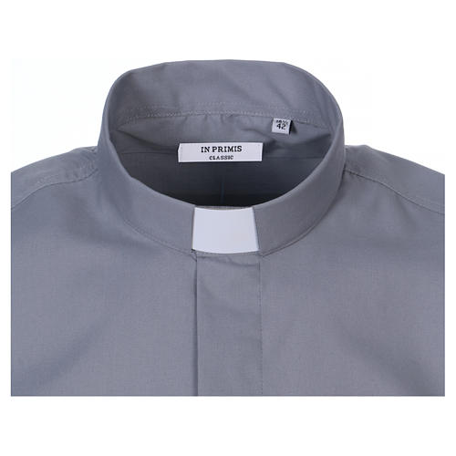 Short-sleeved clergy shirt in light grey cotton blend In Primis 2