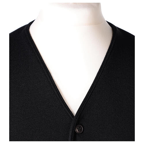 Sleeveless black cardigan In Primis for priests, 50% merino wool 50% acrylic 2