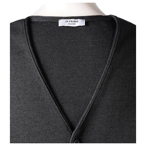 Sleeveless dark grey cardigan In Primis for priests, 50% merino wool 50% acrylic 6