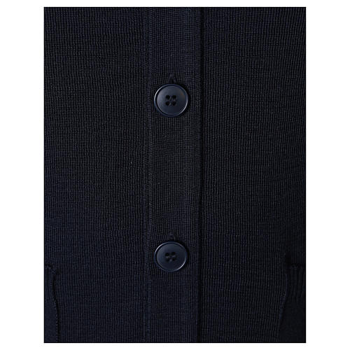 Gilet prêtre bleu poches et boutons tricot uni 50% acrylique 50% laine mérinos In Primis 4