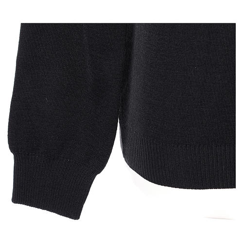 Pull col en V noir prêtre en tricot uni 50% laine mérinos 50% acrylique 4