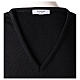 Pull col en V noir prêtre en tricot uni 50% laine mérinos 50% acrylique s6
