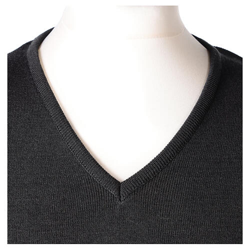 Priest V-neck sweatshirt In Primis, plain dark grey fabric, 50% merino wool 50% arcylic 2