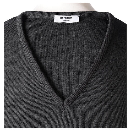 Priest V-neck sweatshirt In Primis, plain dark grey fabric, 50% merino wool 50% arcylic 6