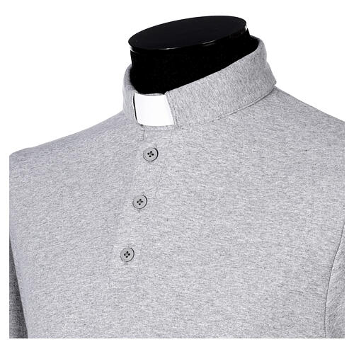 Camiseta polo clergy afelpada 3 botones gris claro CocoCler 5