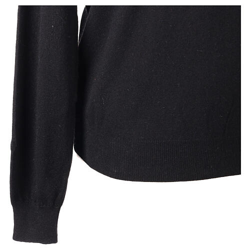 Black brushed crewneck by In Primis, 10% cashmere, 40% merino wool 3