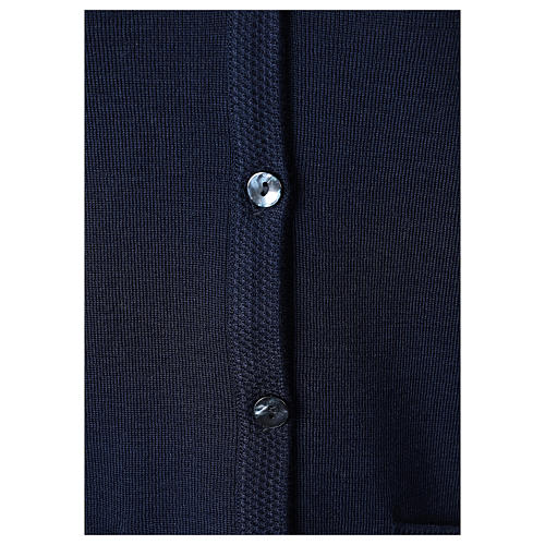 Cardigan blu suora collo V tasche maglia unita 50% acrilico 50% lana merino In Primis 4