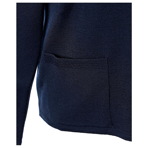Casaco de malha azul decote em V para freira com bolsos, 50% acrílico e 50% lã de merino, linha "In Primis" 5