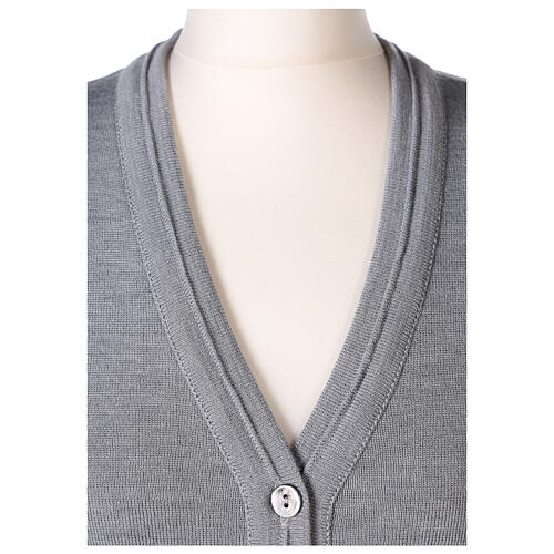 Short pearl grey nun cardigan In Primis, sleeveless, V-neck, 50% merino wool 50% acrylic 2