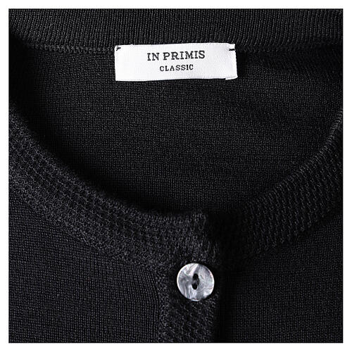 Casaco de malha preto tricô plano gola coreana para freira com bolsos, 50% acrílico e 50% lã de merino, linha "In Primis" 7