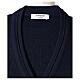 Casaco de malha curto azul decote em V para freira, 50% acrílico e 50% lã de merino, linha "In Primis" s6