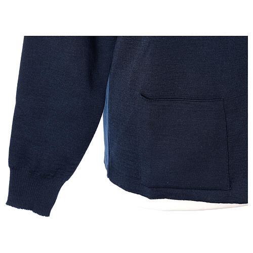 Casaco azul com fecho e bolsos gola coreana para freira, 50% acrílico e 50% lã de merino, linha "In Primis" 4