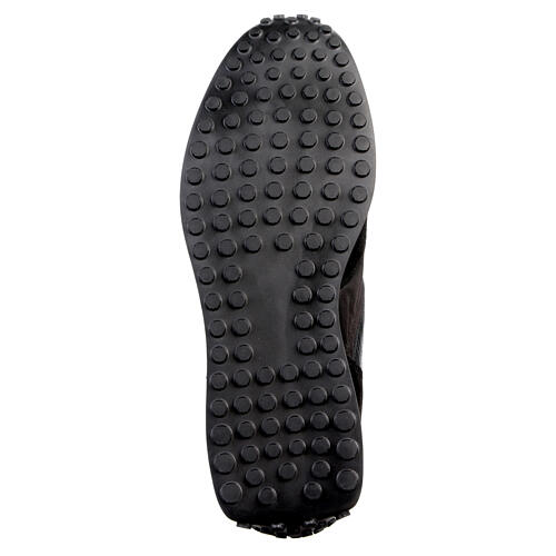 Sneaker der Marke In Primis aus schwarzem Stoff mit Lederdetails 6